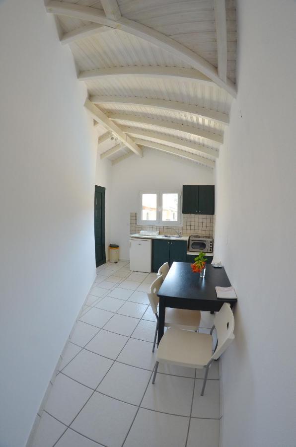 Clio Apartments Sidari  Luaran gambar